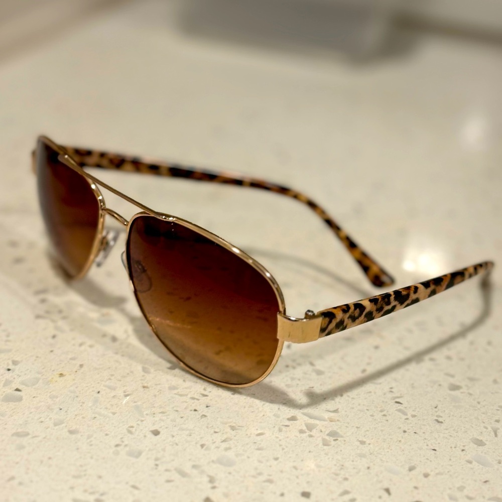 Sunglasses 🕶️